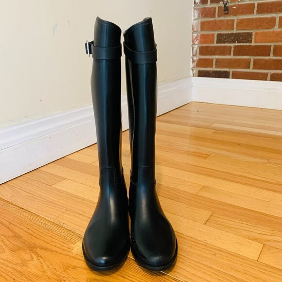 Burberry Tall Black Equestrian Style Rain Boot -- Size 39 US size 9 - Picture 11 of 15